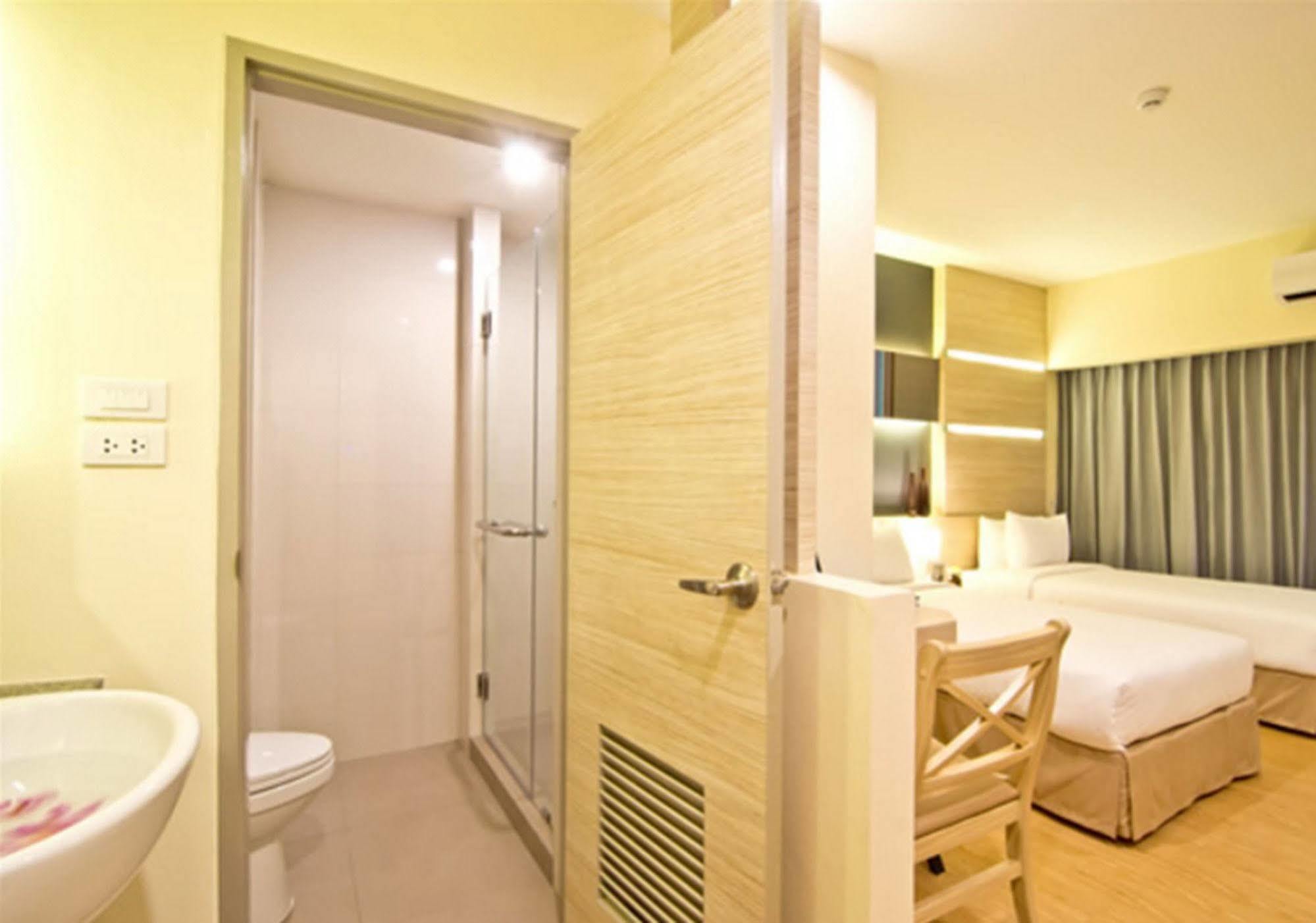 Sunshine One Hotell Pattaya Eksteriør bilde
