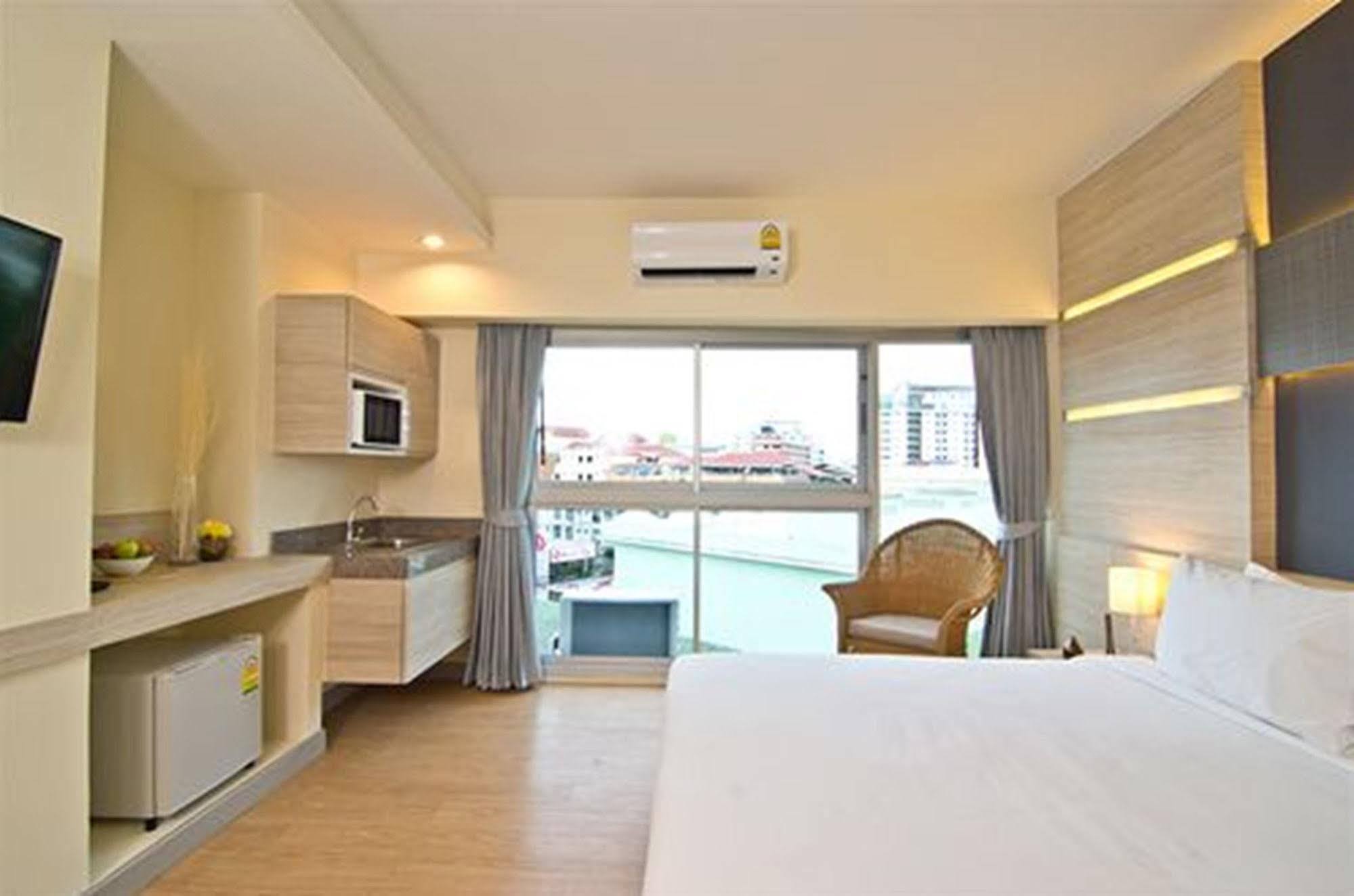 Sunshine One Hotell Pattaya Eksteriør bilde